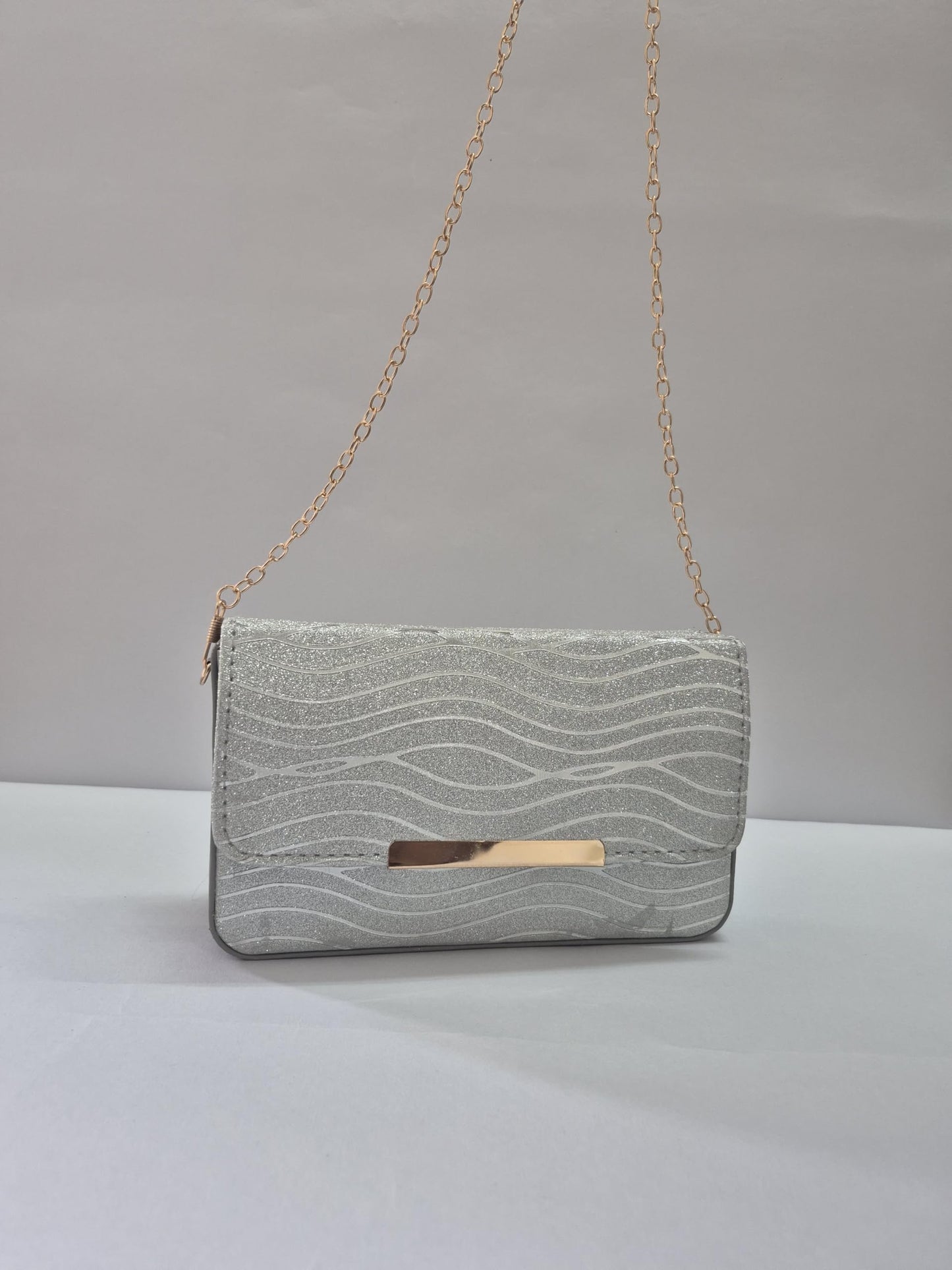 Stylish Women’s Handbag with Chain Strap – Premium Shoulder Bag | Designer Top Handle Purse | Compact Crossbody Sling Bag | Fashion Handbag for Daily & Party Use