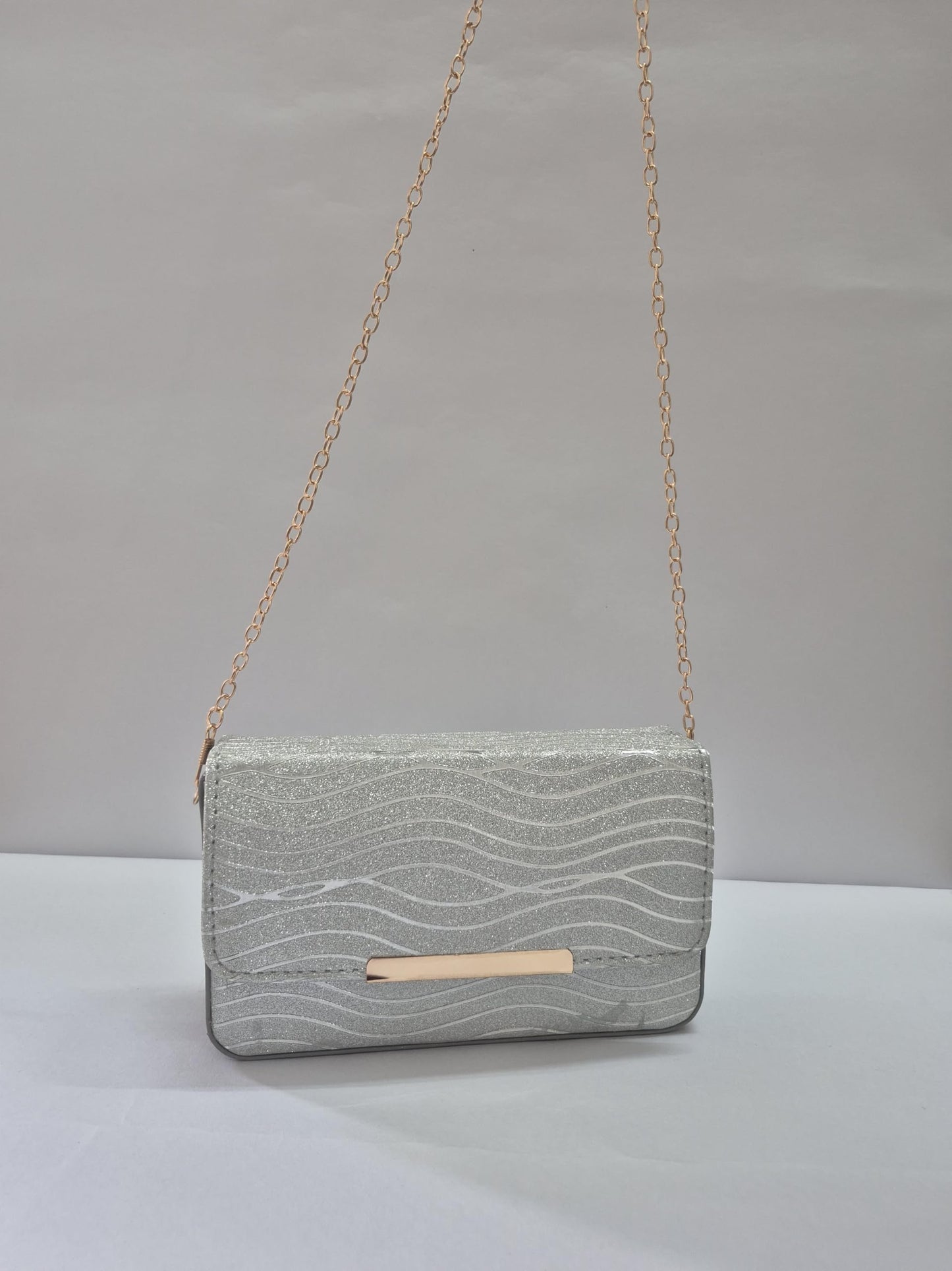 Stylish Women’s Handbag with Chain Strap – Premium Shoulder Bag | Designer Top Handle Purse | Compact Crossbody Sling Bag | Fashion Handbag for Daily & Party Use