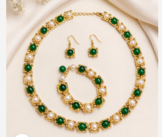 Green and White Pear Antirarnish chain with earrings and bracelet set